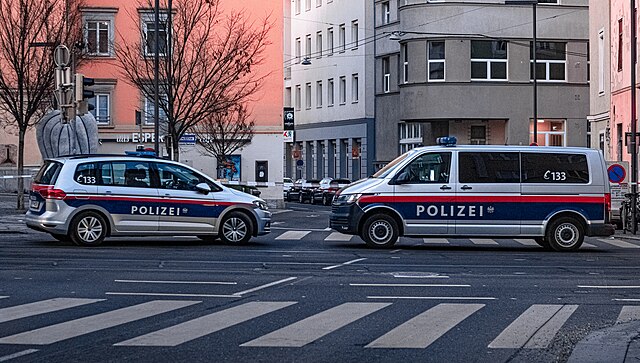 Een niet-werkende pijpbom gevonden in het huis van de 21-jarige Oostenrijkse schutter
